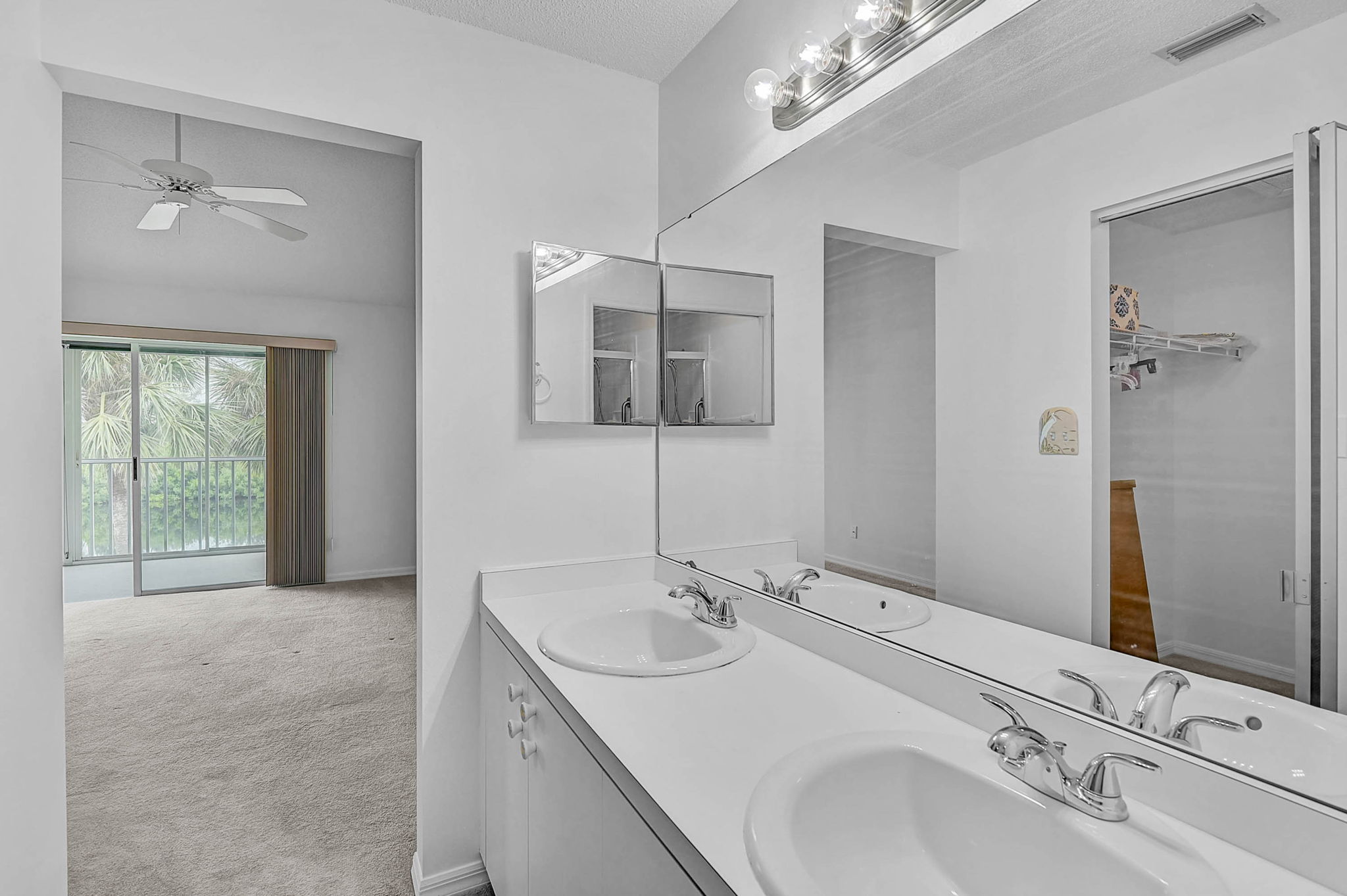 811 Waterside Dr - Unit #205-39