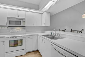 811 Waterside Dr - Unit #205-6