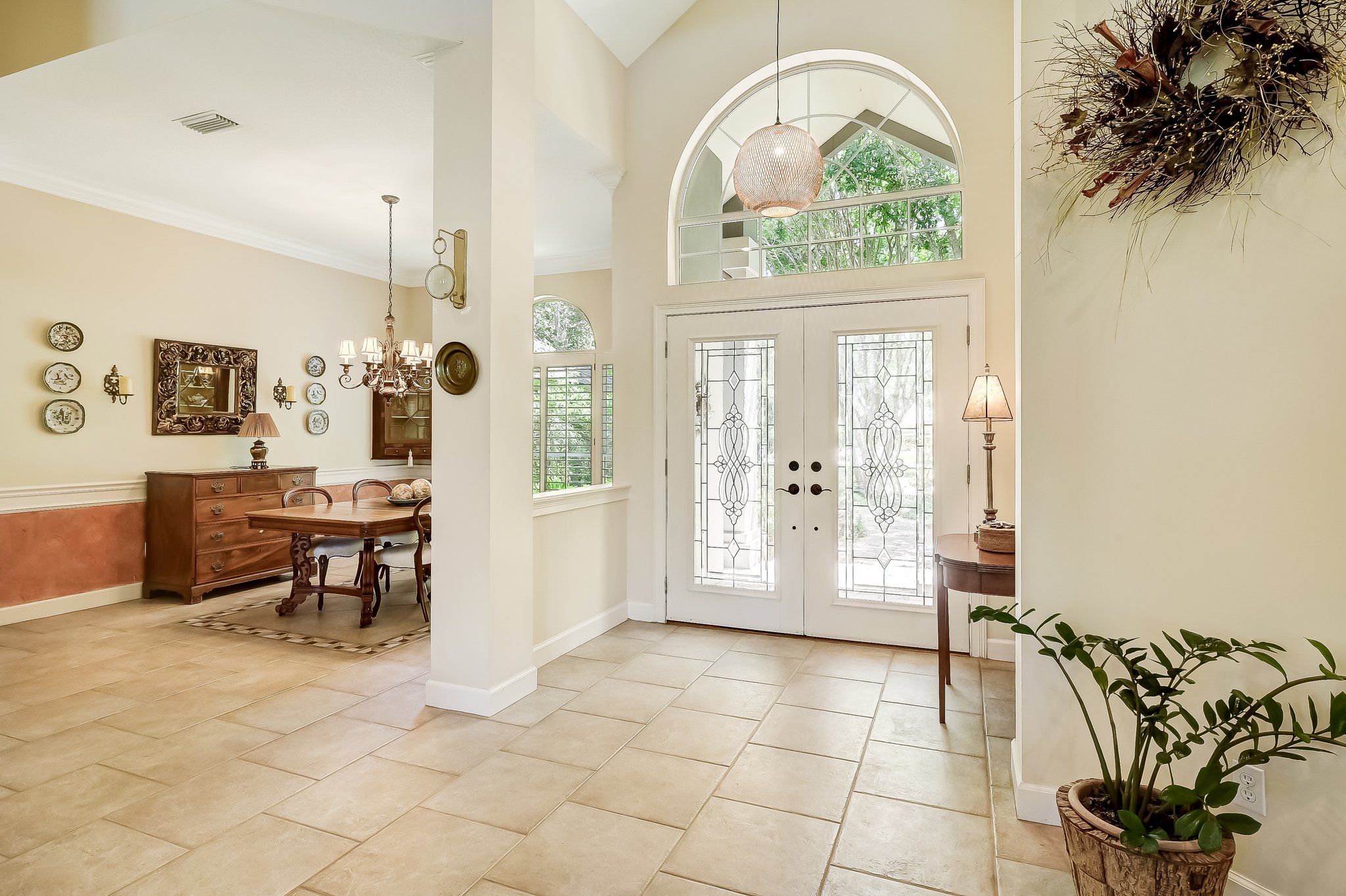 Foyer/Dining Room