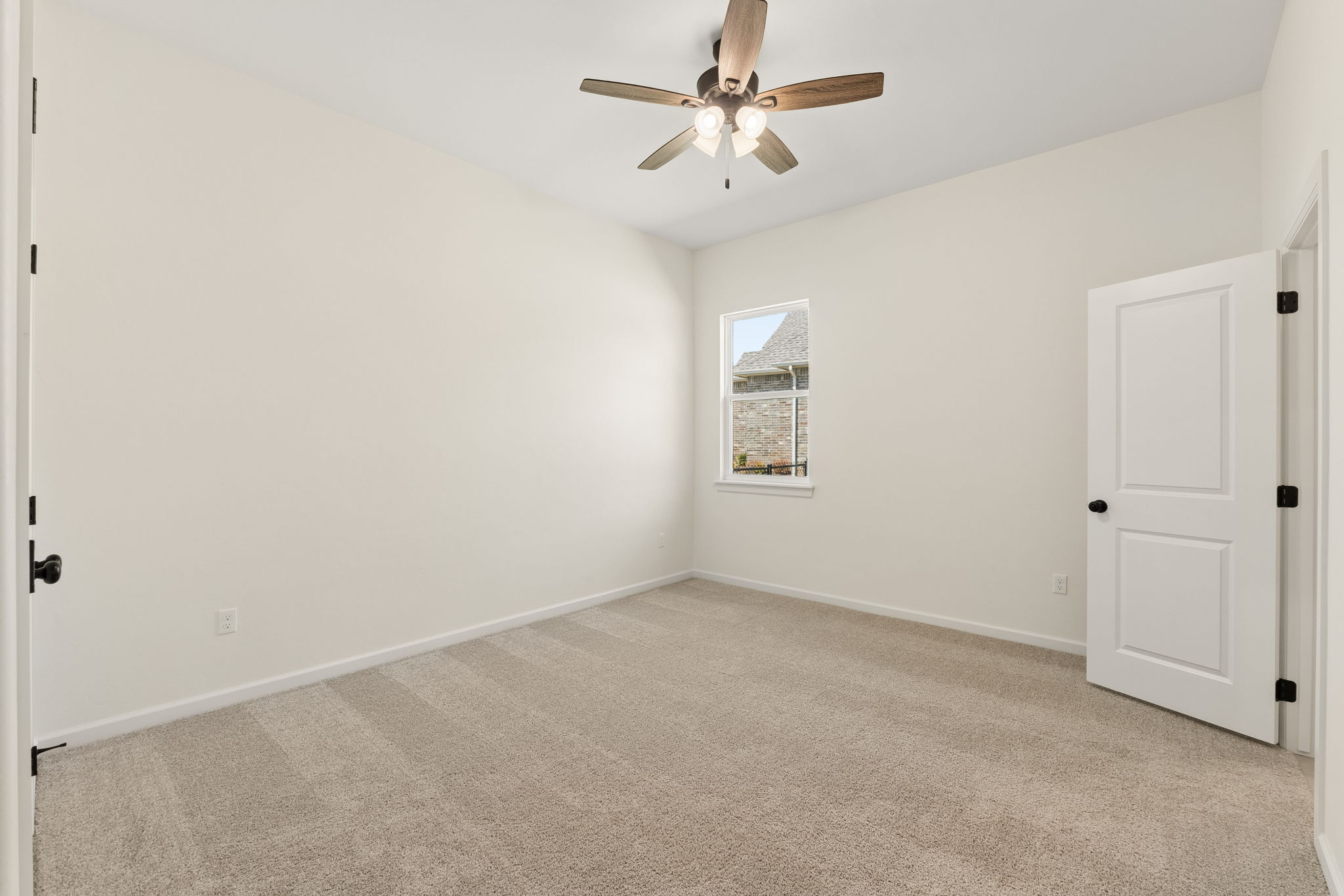  Photo 57