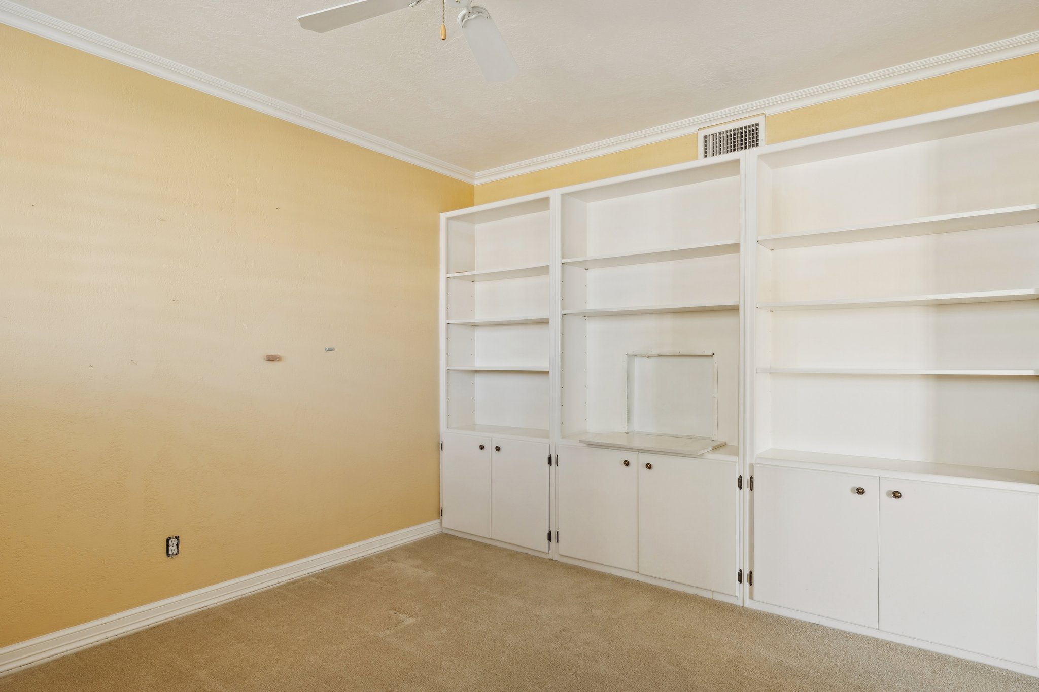 8111 E Monterey Way - 005.jpg