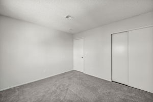  Photo 39