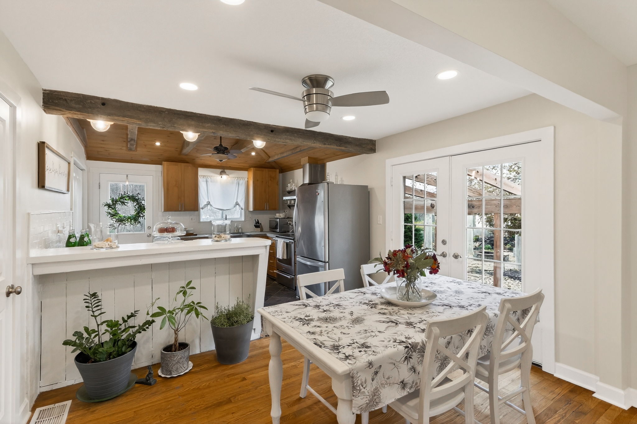 8116 NW Hampton Rd-020