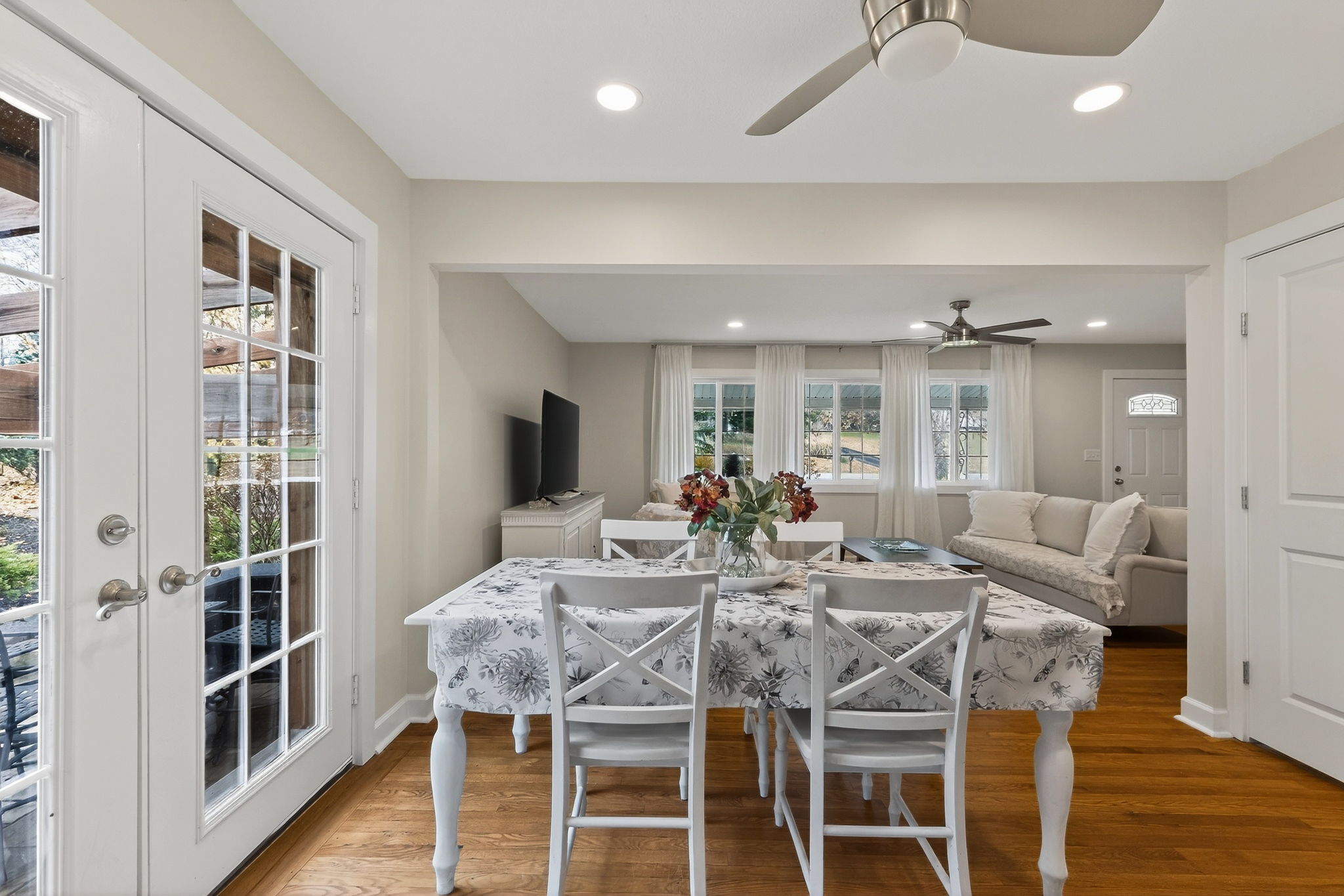 8116 NW Hampton Rd-022