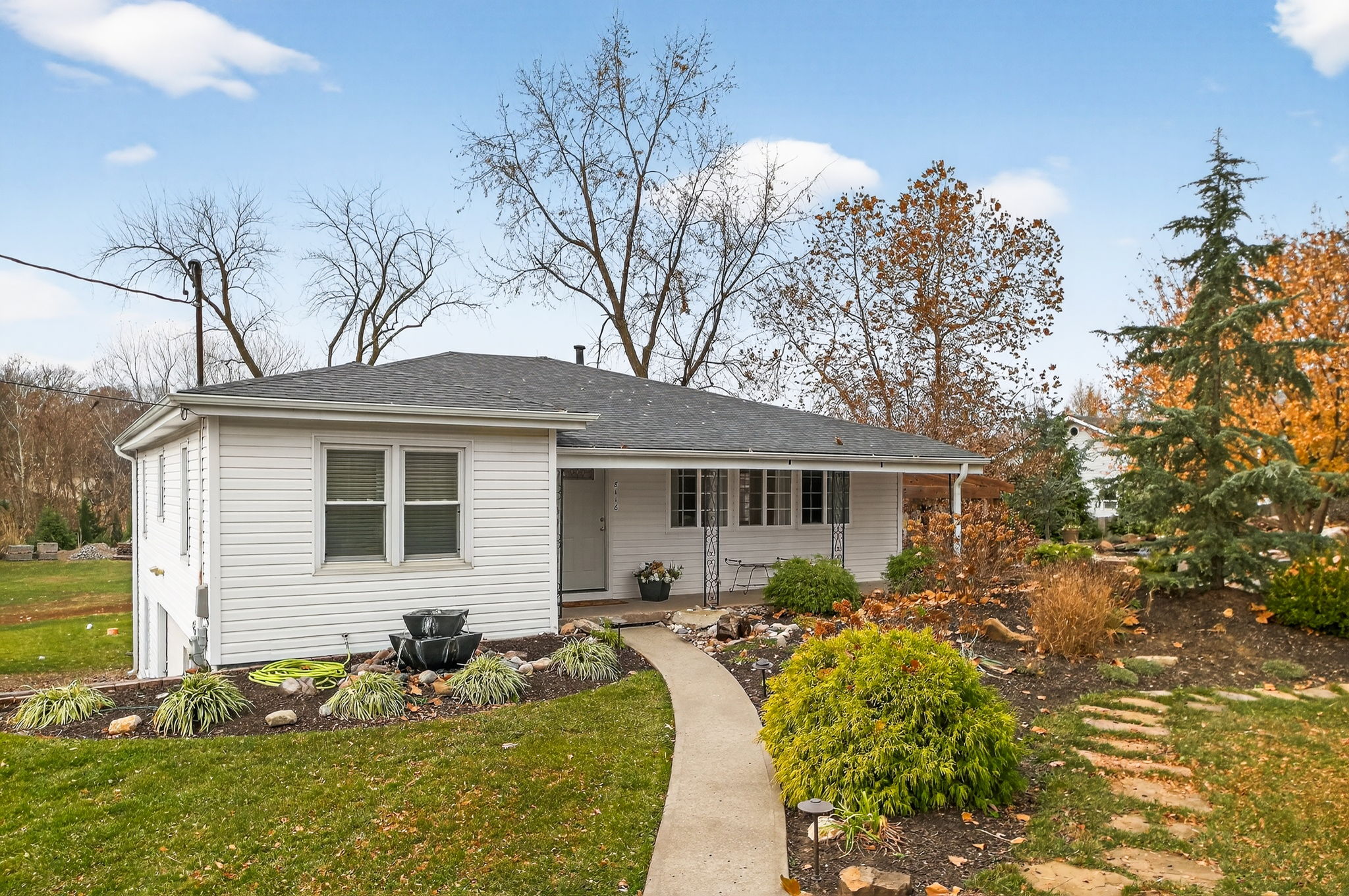 8116 NW Hampton Rd-002