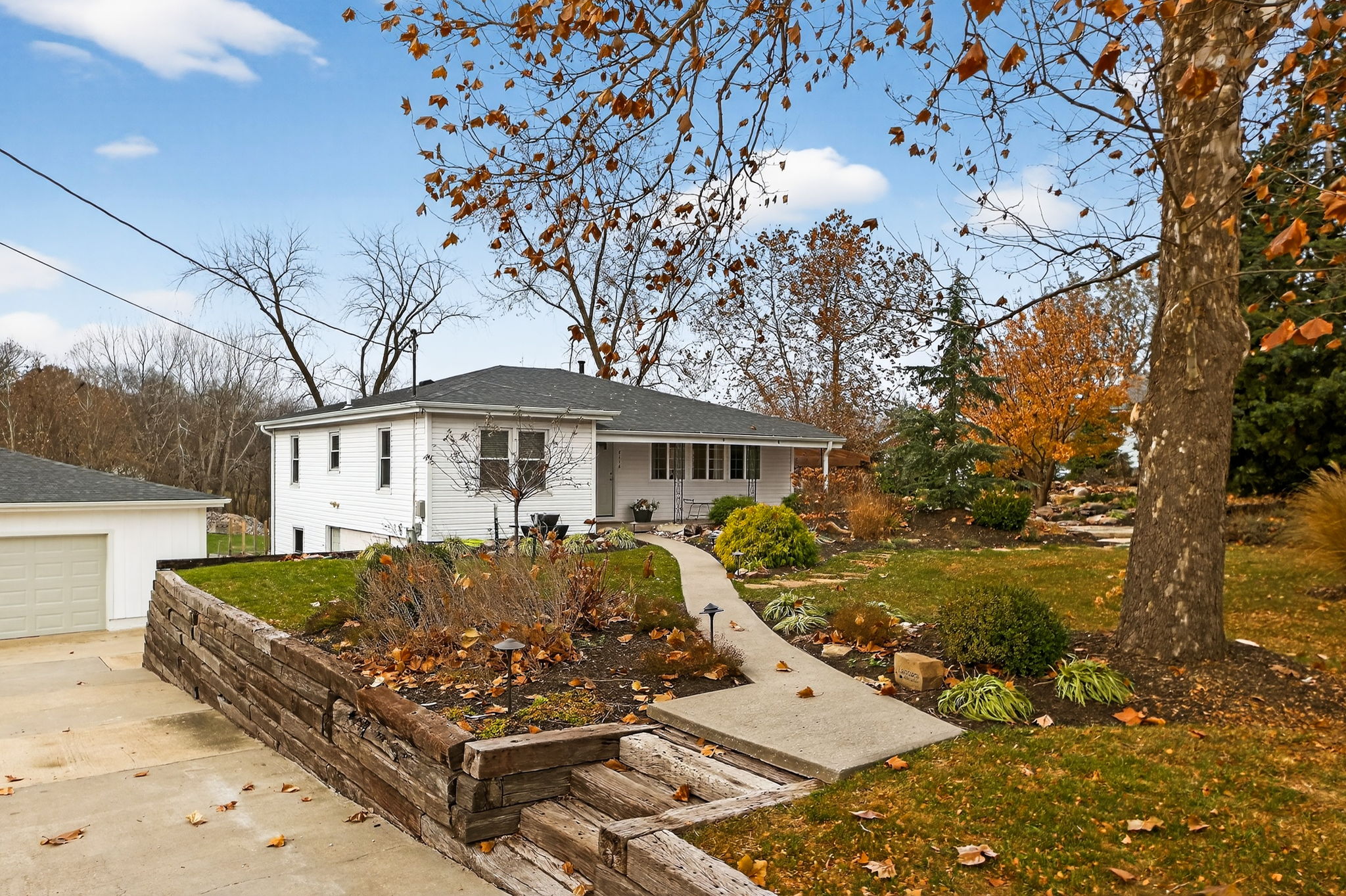 8116 NW Hampton Rd-003