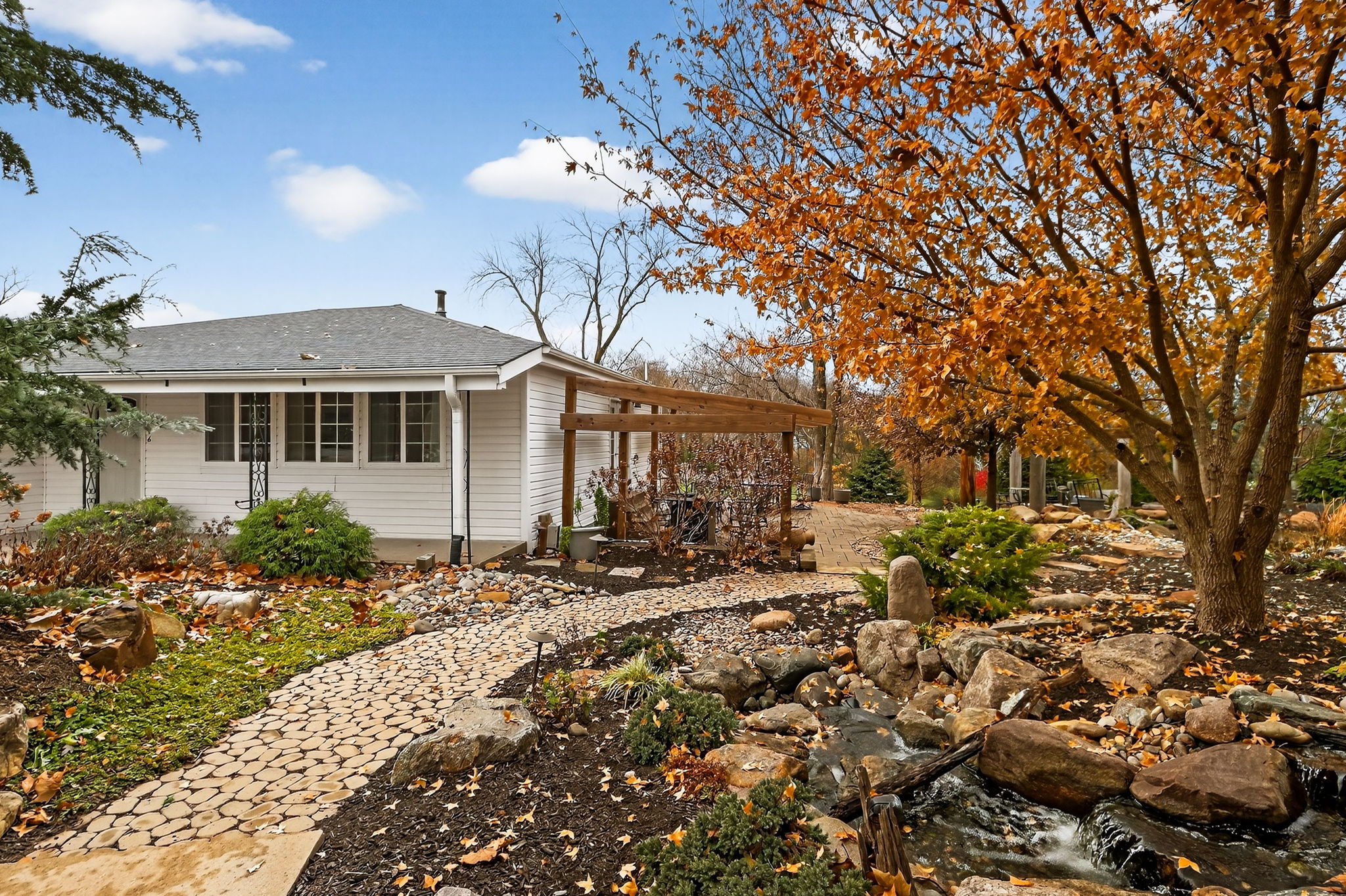 8116 NW Hampton Rd-007