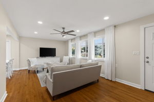 8116 NW Hampton Rd-016