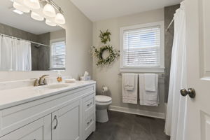 8116 NW Hampton Rd-033