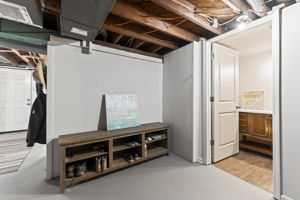 8116 NW Hampton Rd-038