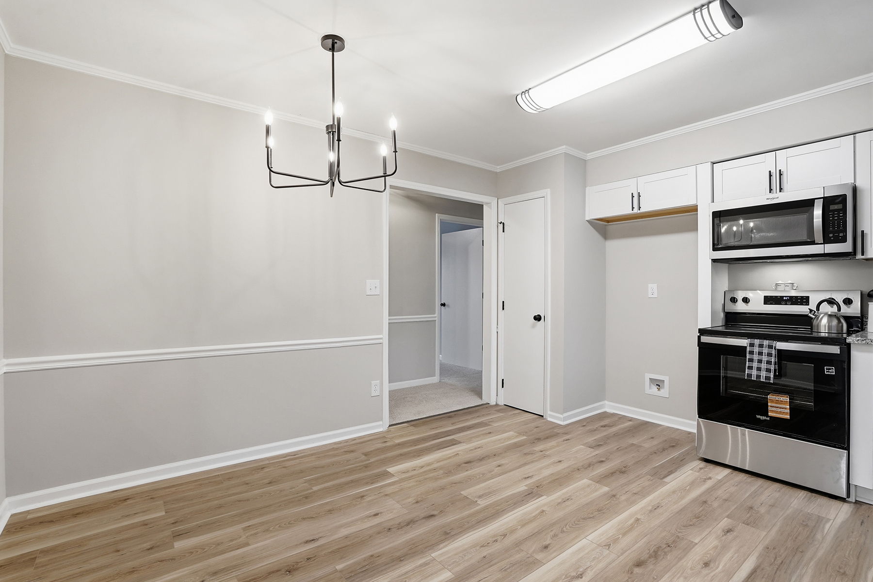 Kitchen/Breakfast Area