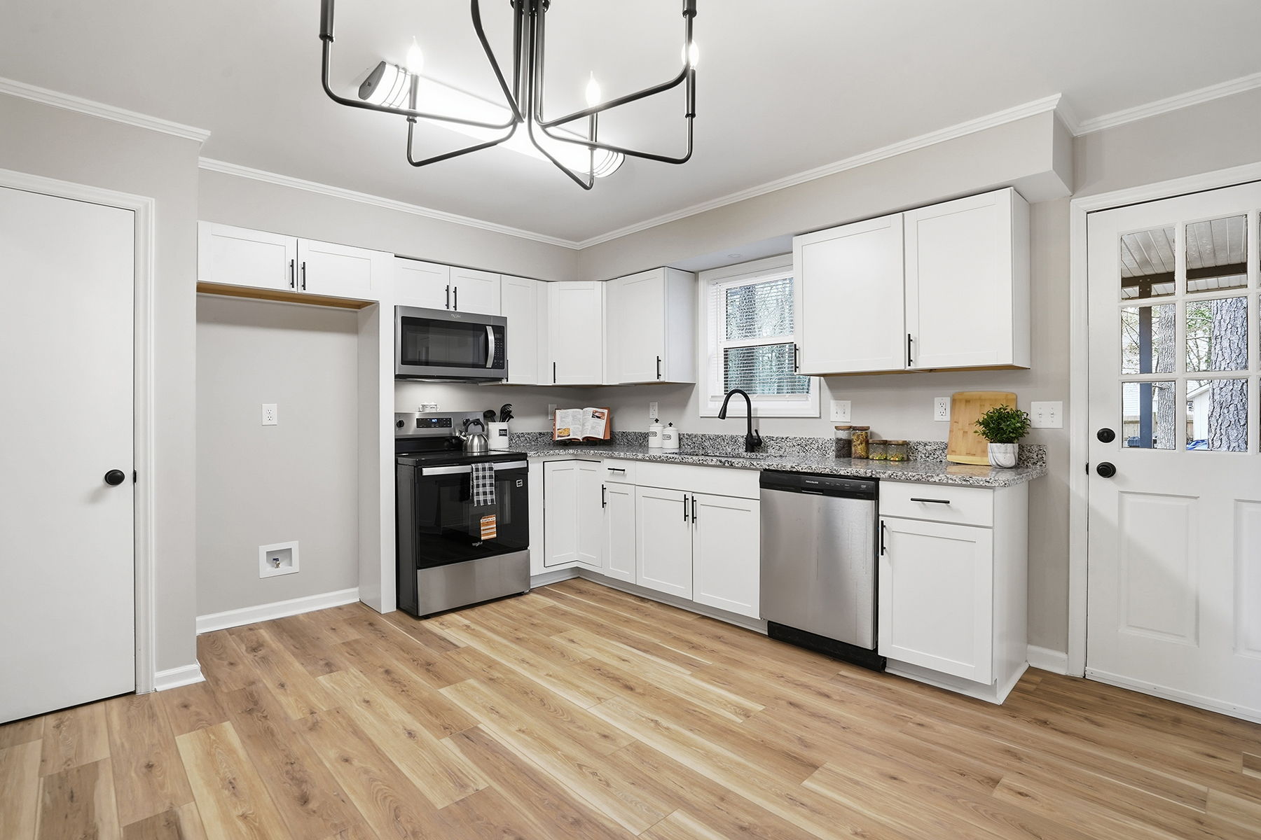 Kitchen/Breakfast Area