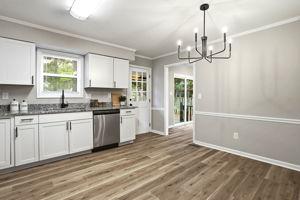 Kitchen/Breakfast Area