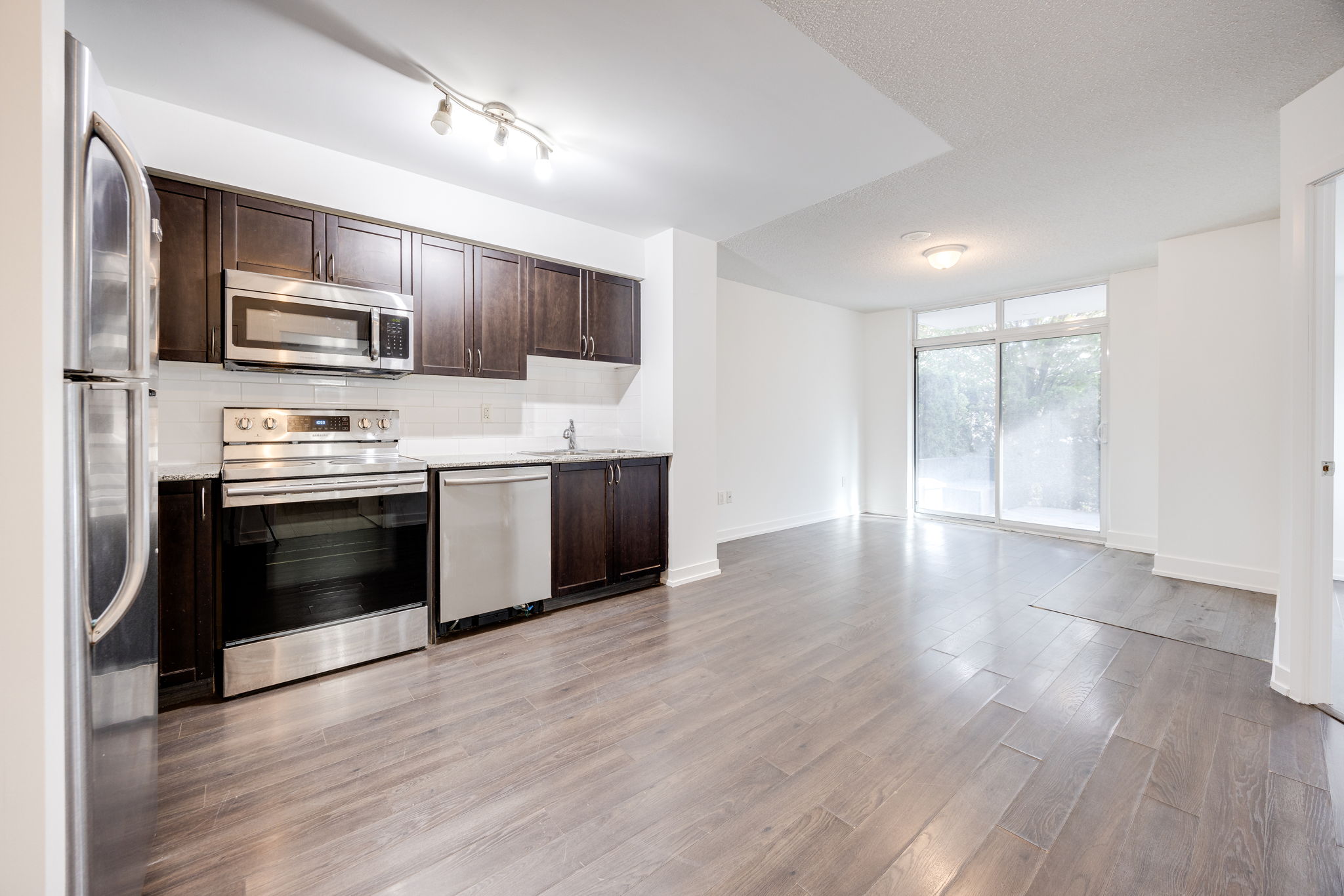 Toronto property showcase — delivered property photograph 4