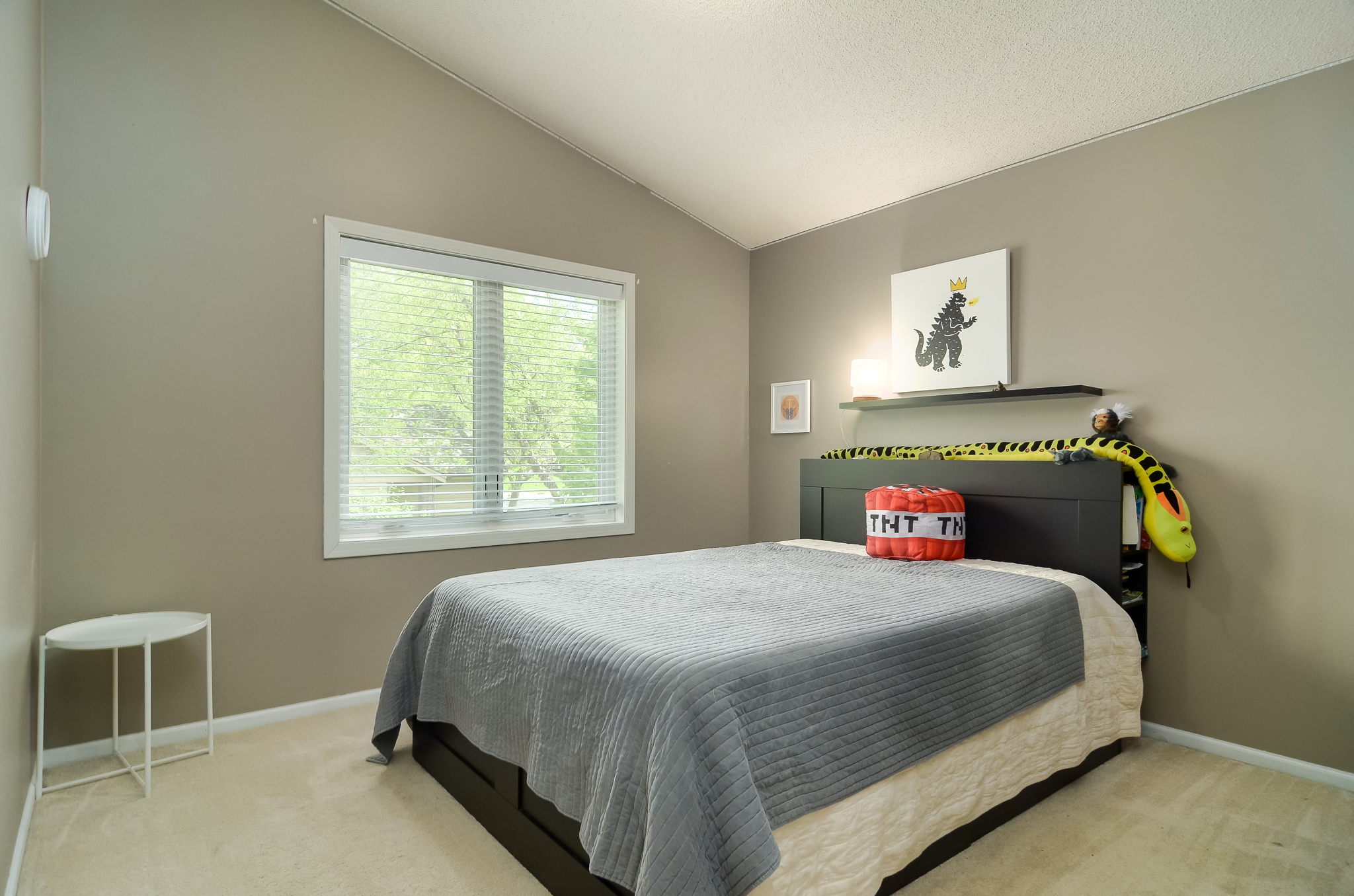 812 Oak Ridge Ct W, Burnsville, MN 55306, USA Photo 35