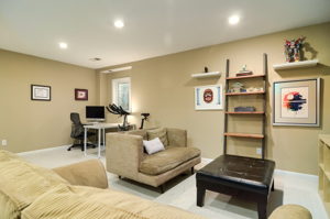 812 Oak Ridge Ct W, Burnsville, MN 55306, USA Photo 32