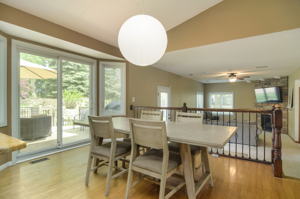 812 Oak Ridge Ct W, Burnsville, MN 55306, USA Photo 20