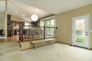812 Oak Ridge Ct W, Burnsville, MN 55306, USA Photo 23