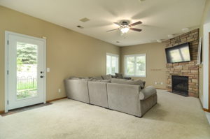 812 Oak Ridge Ct W, Burnsville, MN 55306, USA Photo 21