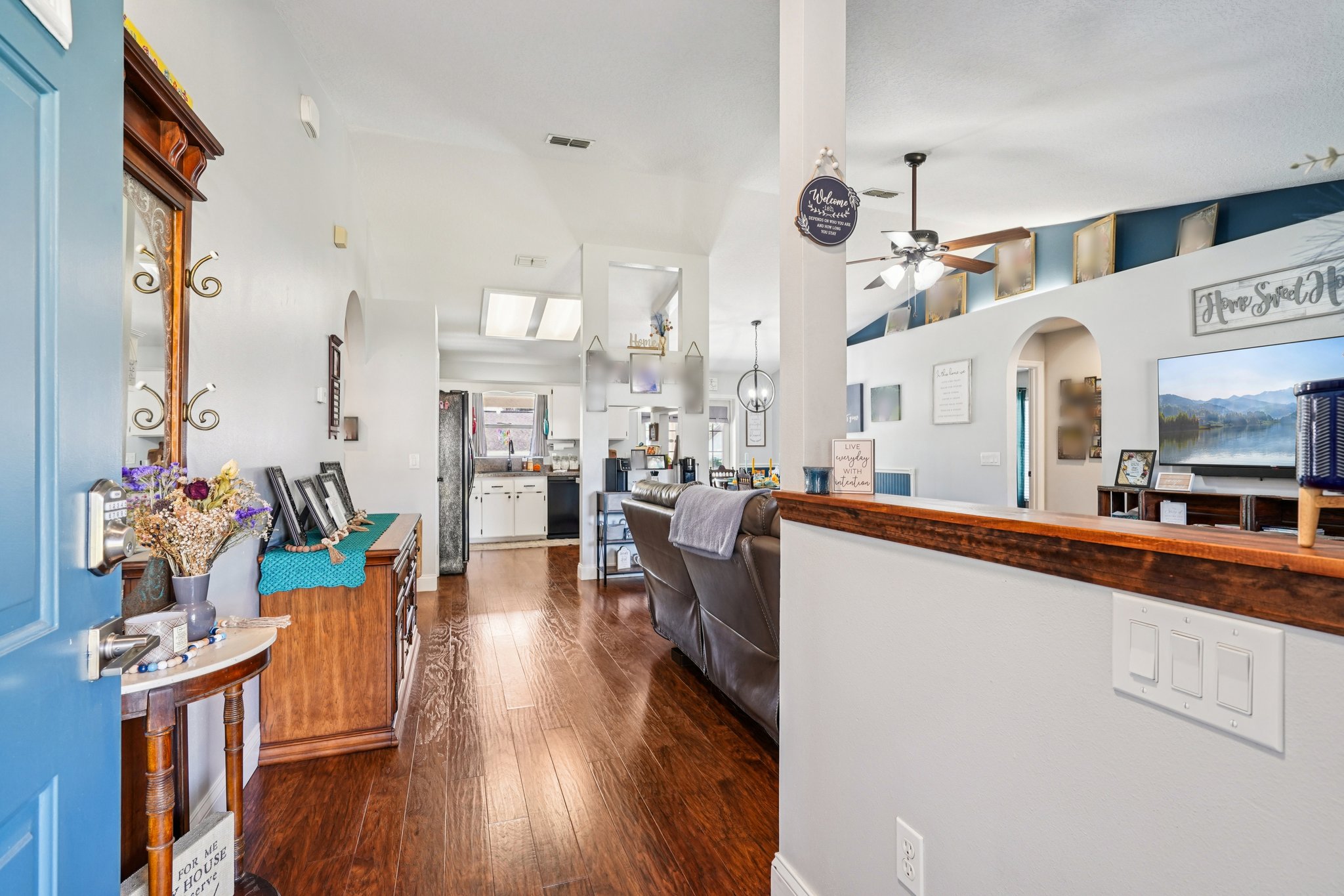 Ridge Ave-S1811-006.jpg