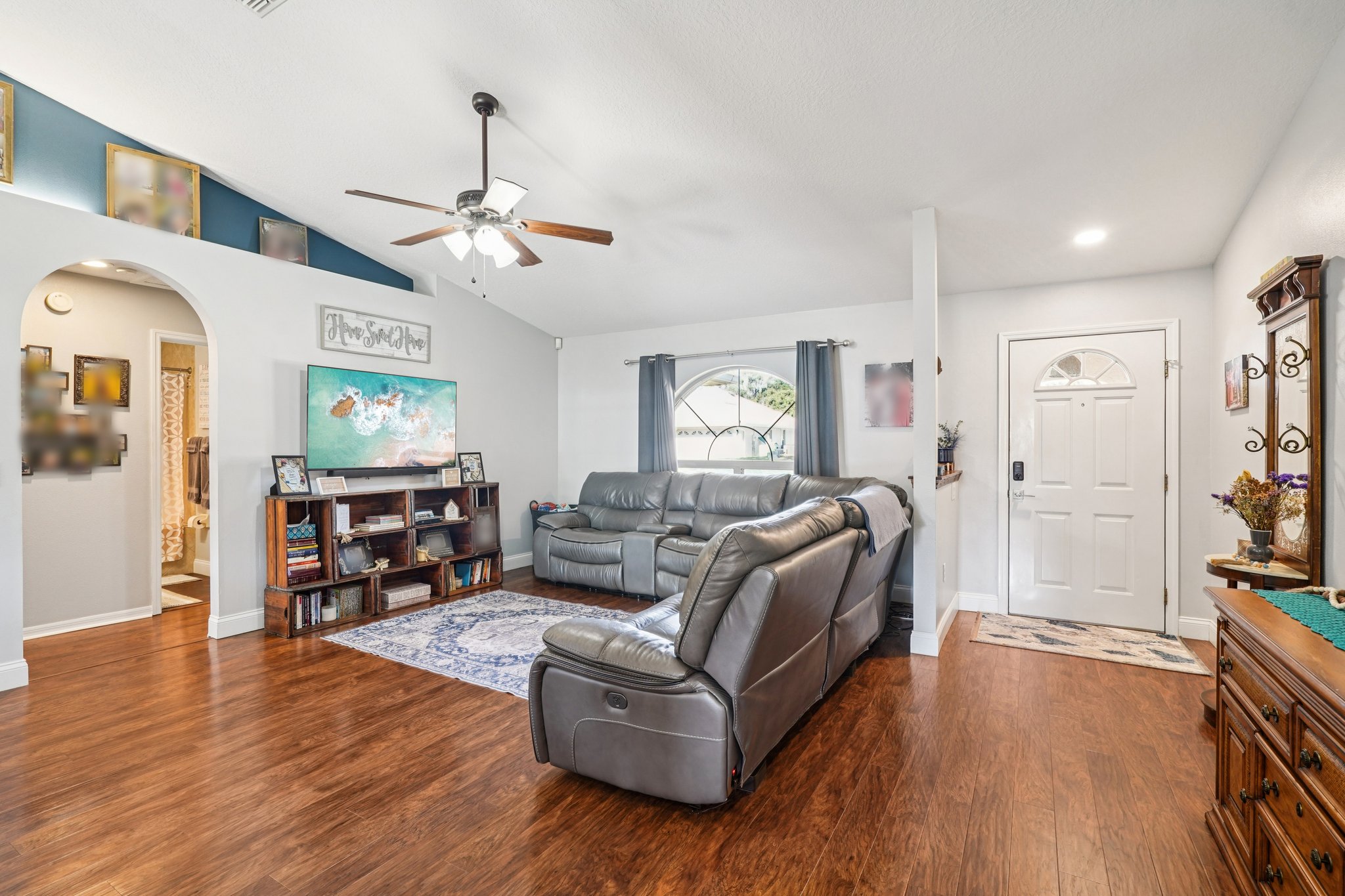 Ridge Ave-S1811-007.jpg