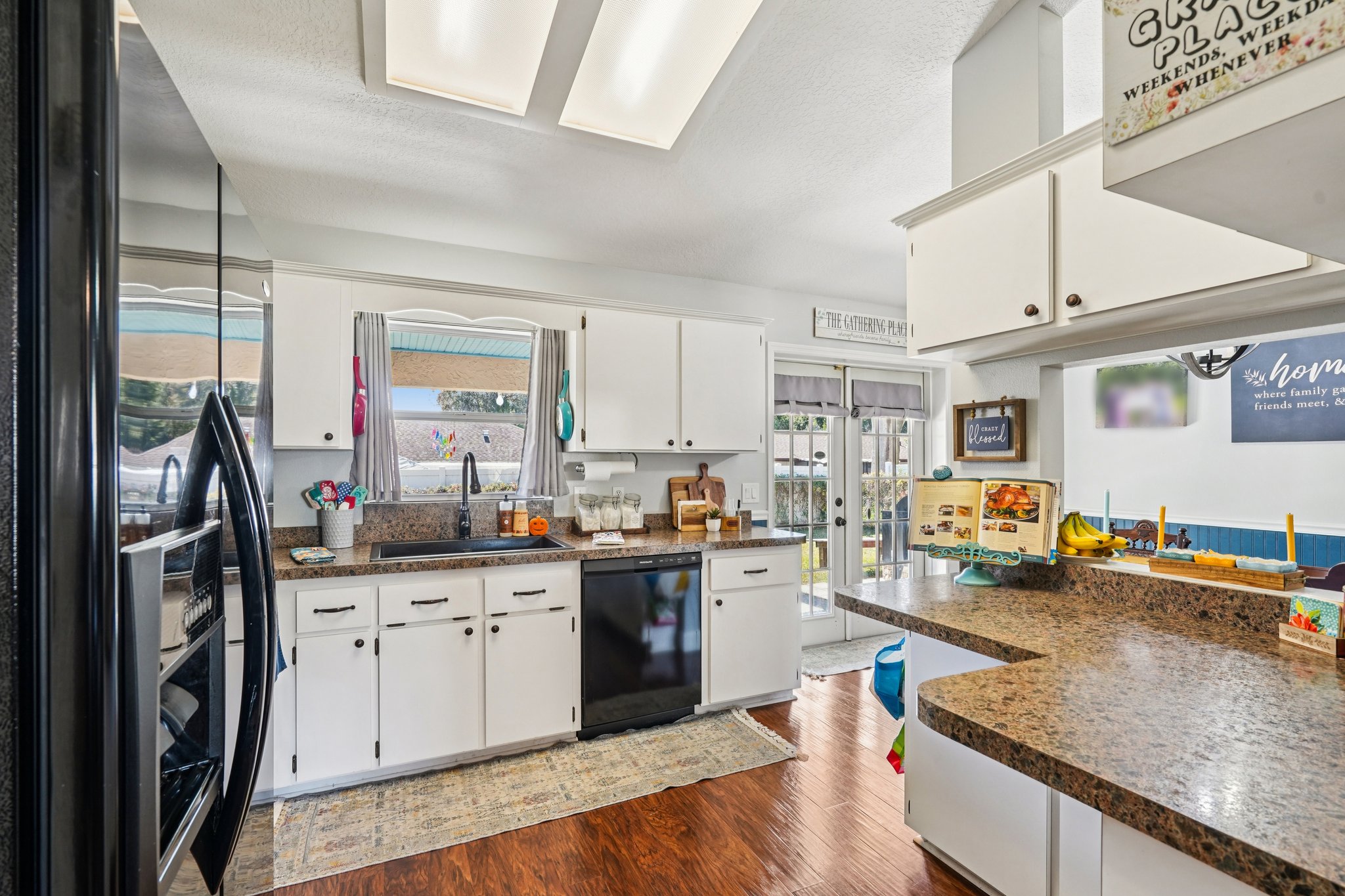 Ridge Ave-S1811-013.jpg