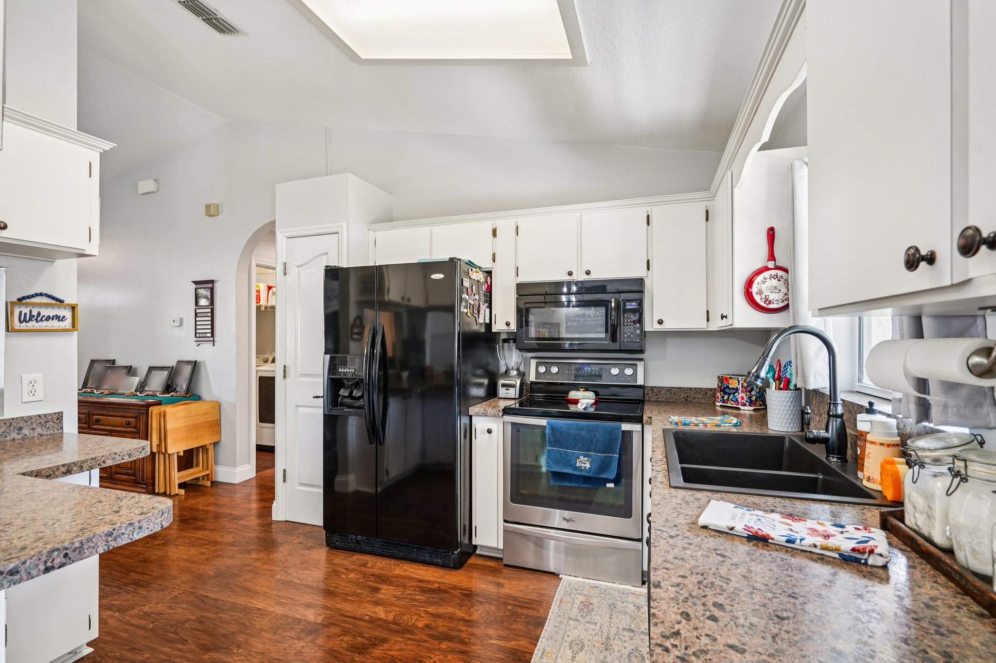 Ridge Ave-S1811-014.jpg