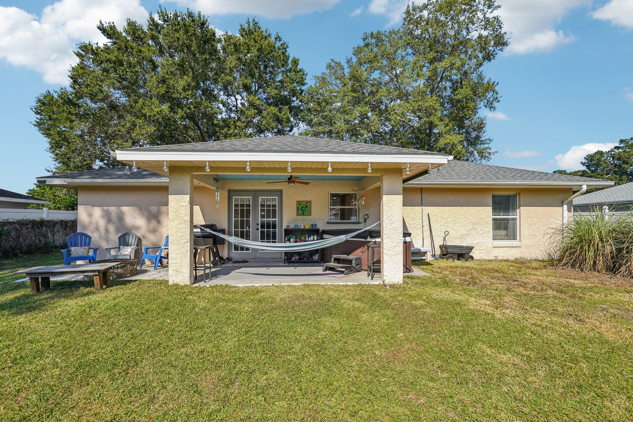 Ridge Ave-S1811-028.jpg