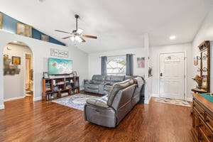 Ridge Ave-S1811-007.jpg