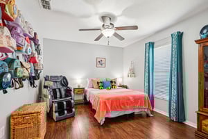 Ridge Ave-S1811-017.jpg