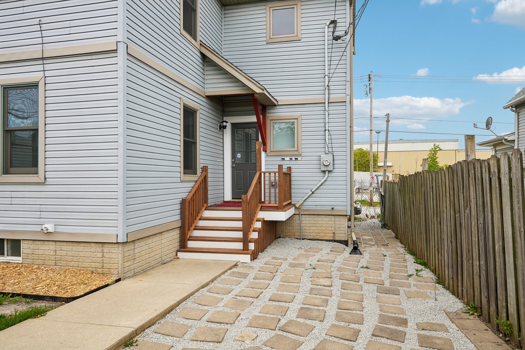 S 39th St-S0805-039.jpg