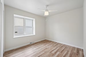 S 39th St-S0805-028.jpg