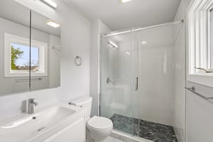 S 39th St-S0805-030.jpg