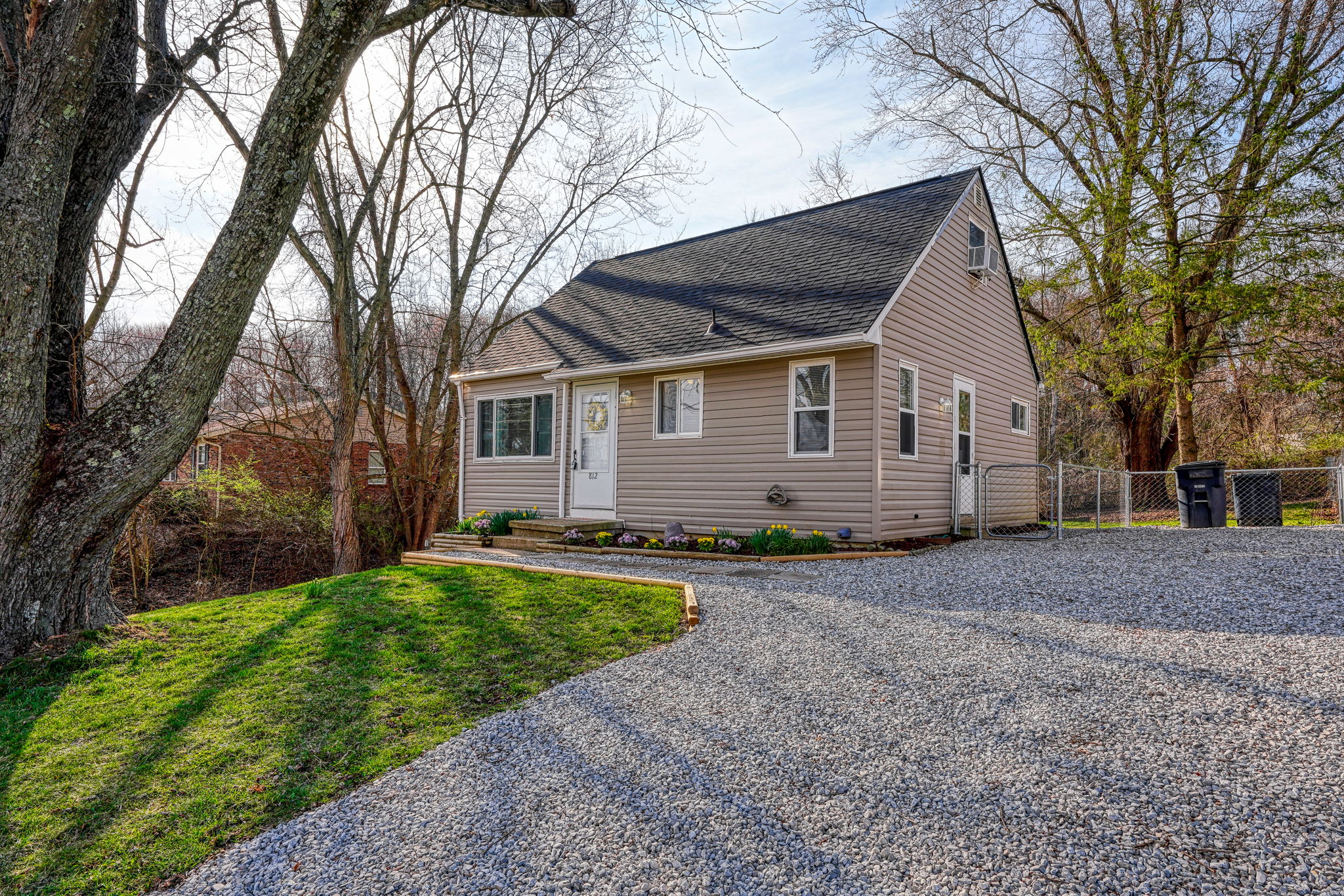 812 Spring St (64)