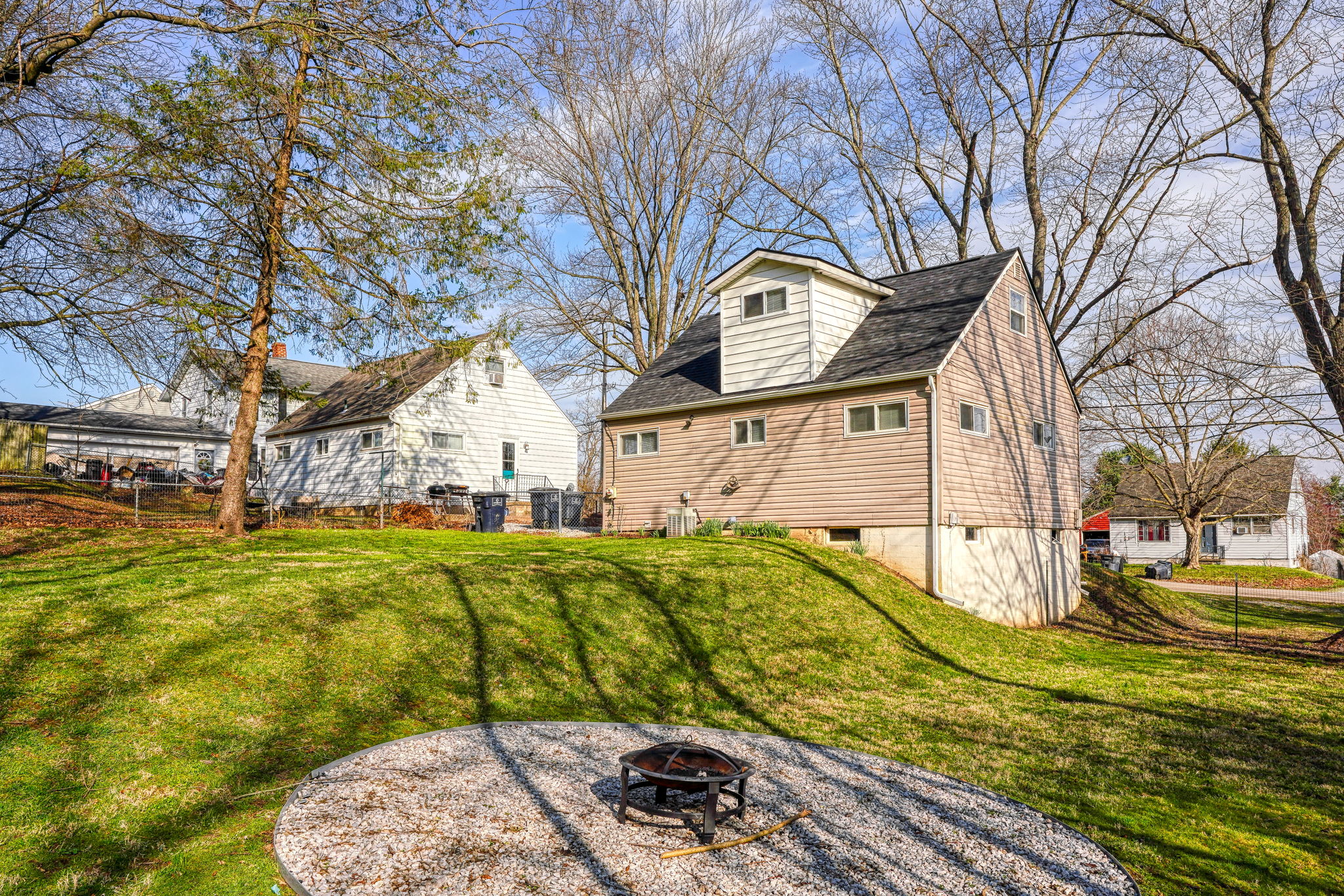 812 Spring St (8)