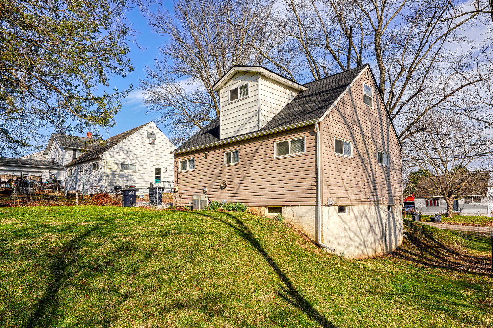 812 Spring St (9)