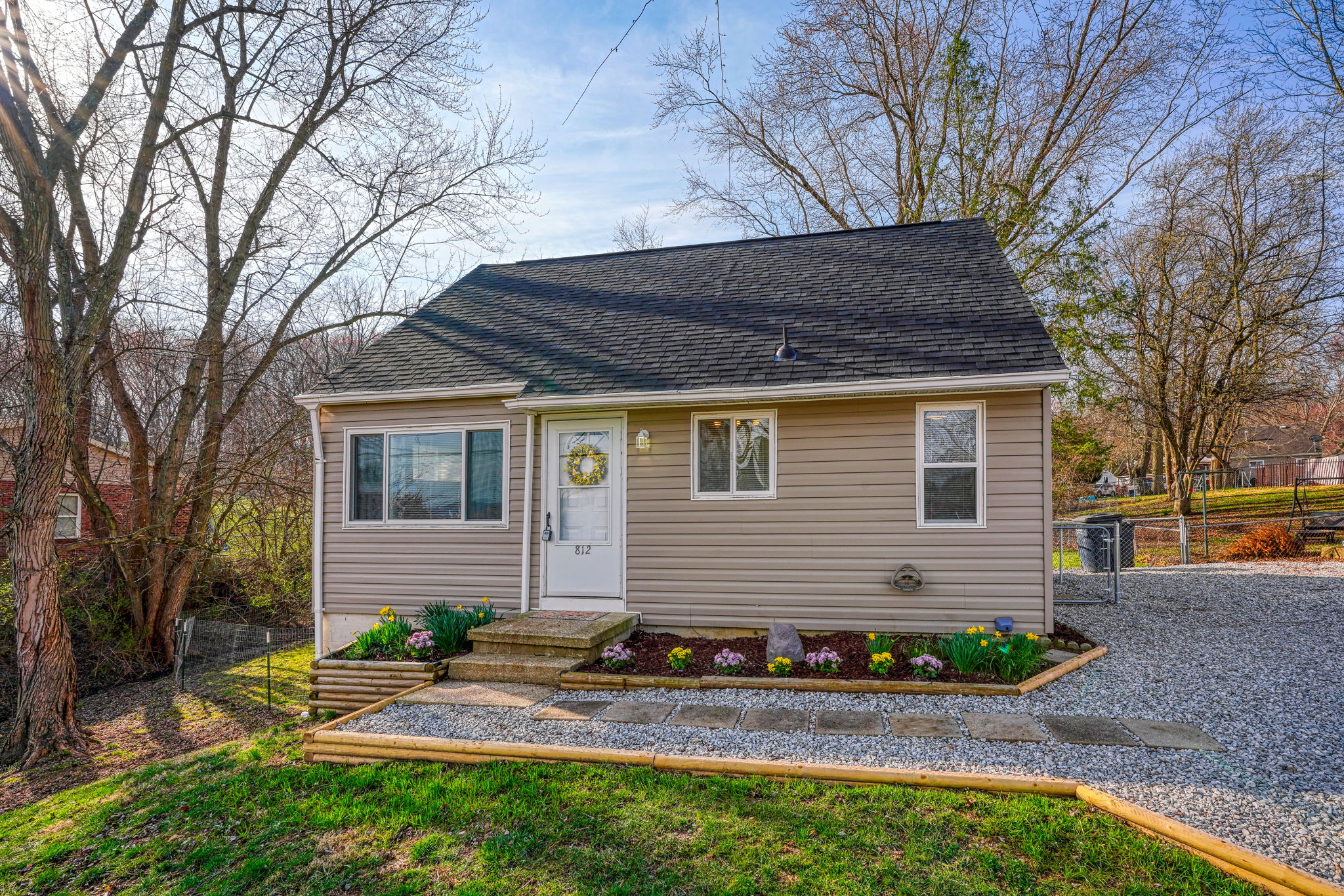 812 Spring St (62)