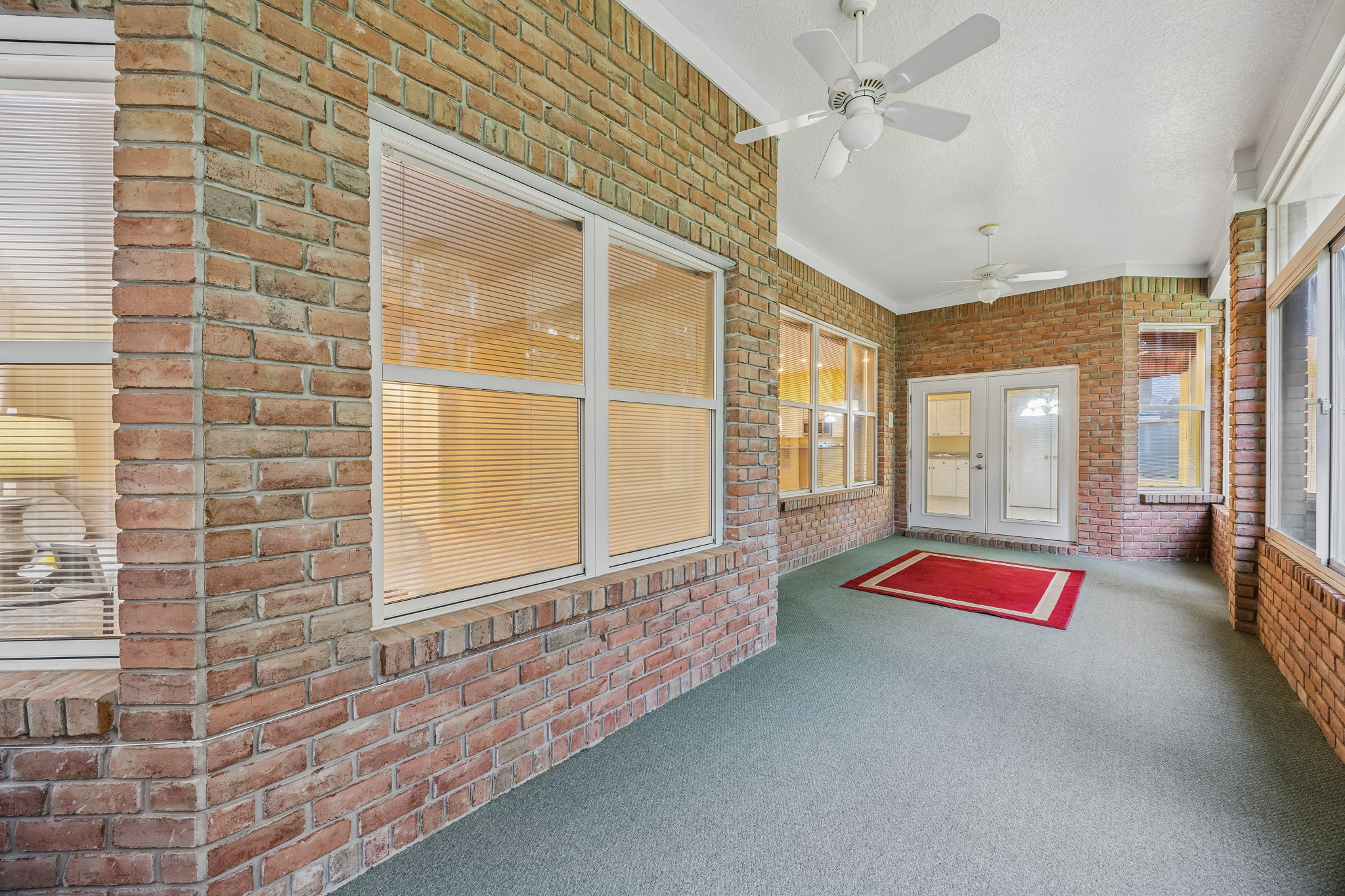 Screened-in Porch