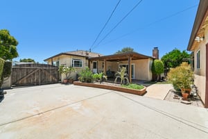 Adoree St-S0807-034.jpg