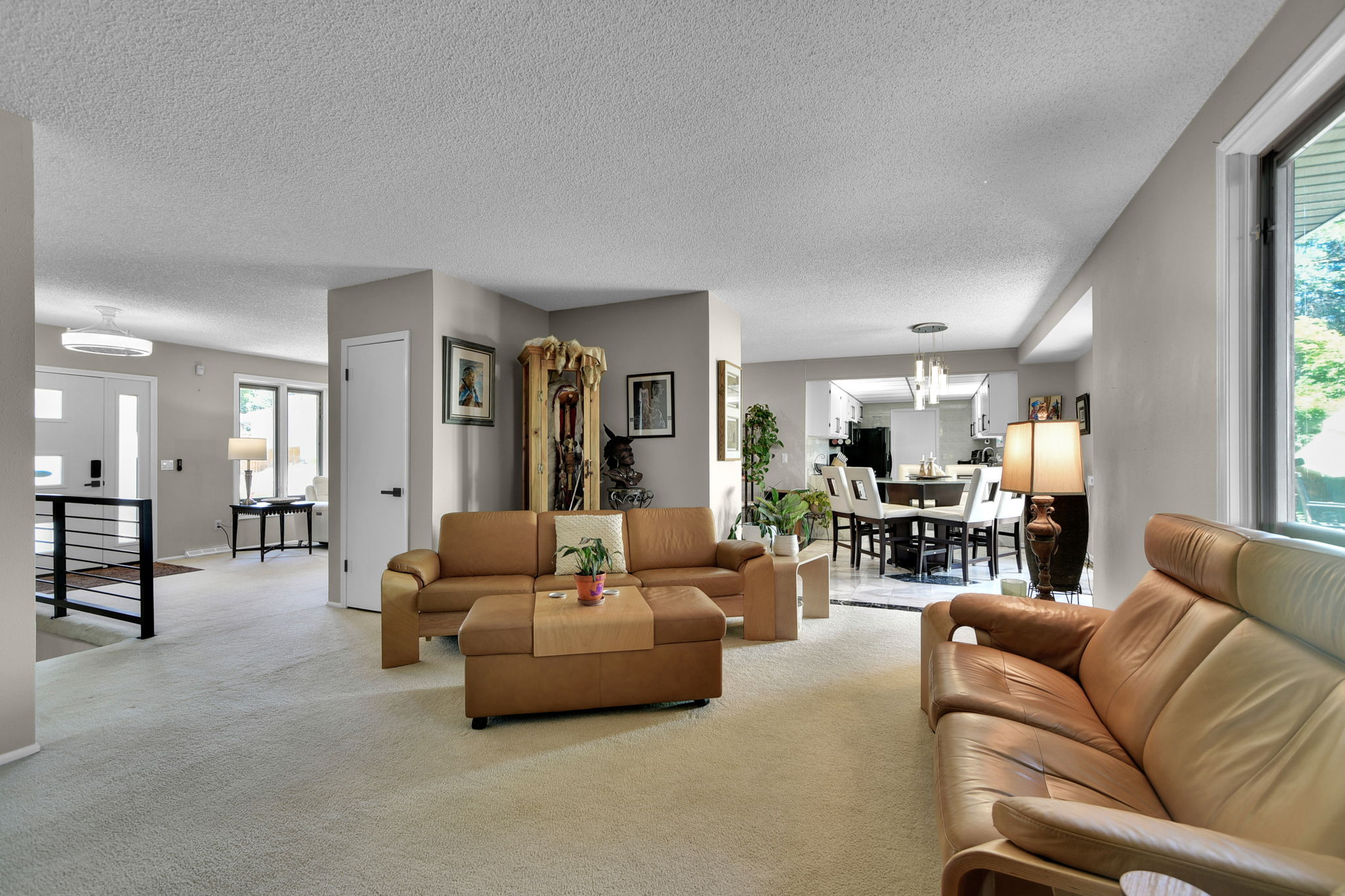 Family Room with Open Layout Seating