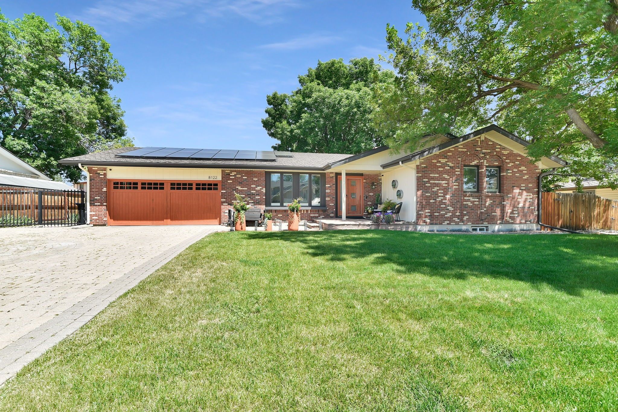 Welcome to Contemporary Ranch Home Living