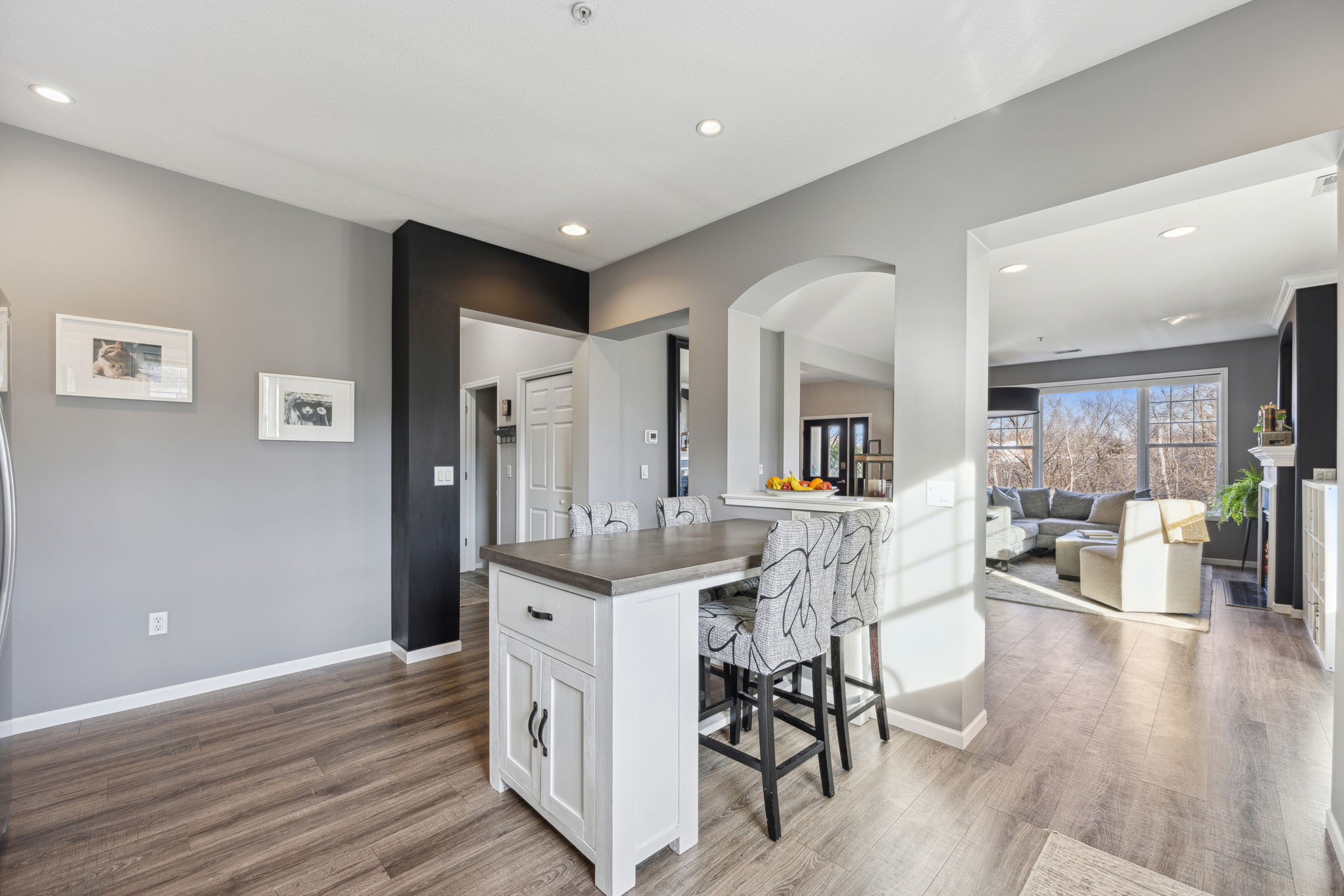 18_Interior