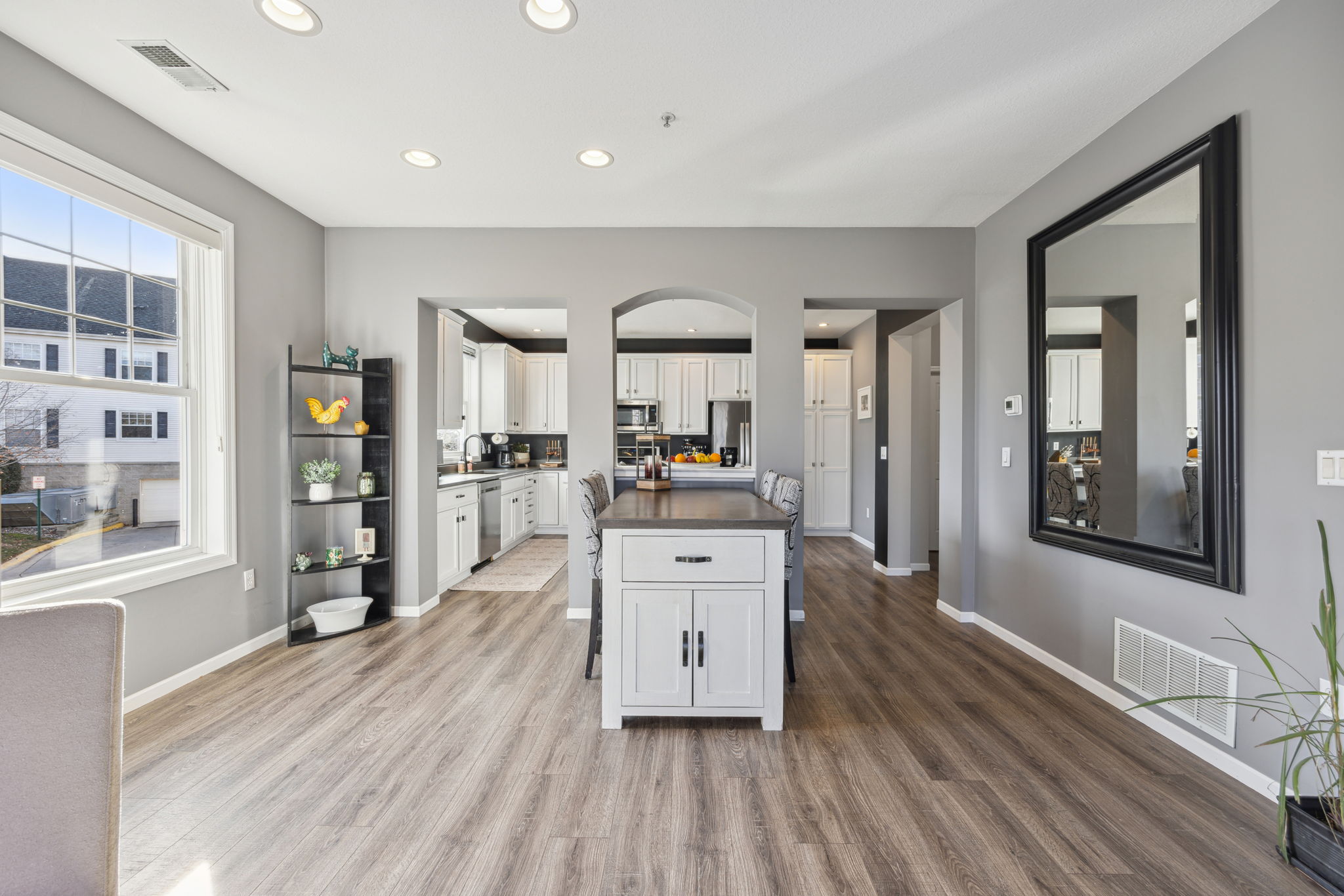 16_Interior
