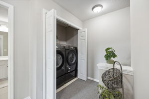 27_Interior