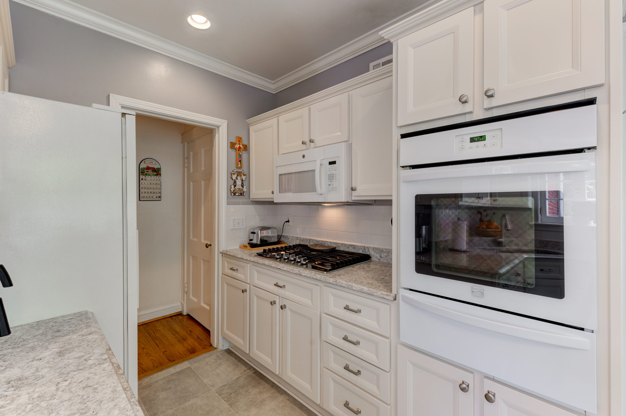 9 Kitchen