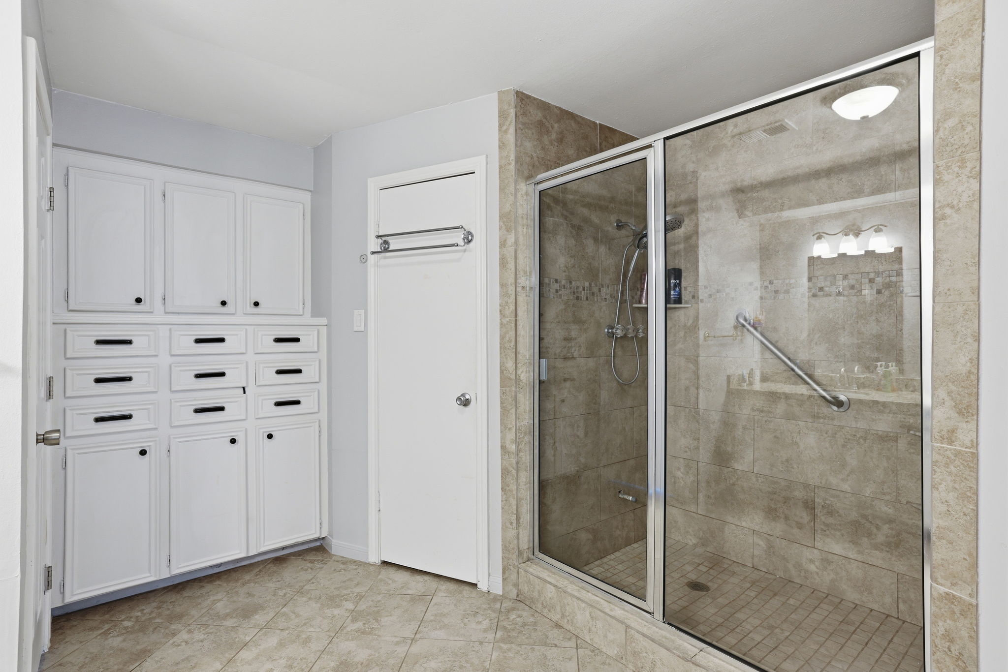 Primary Bedroom Ensuite