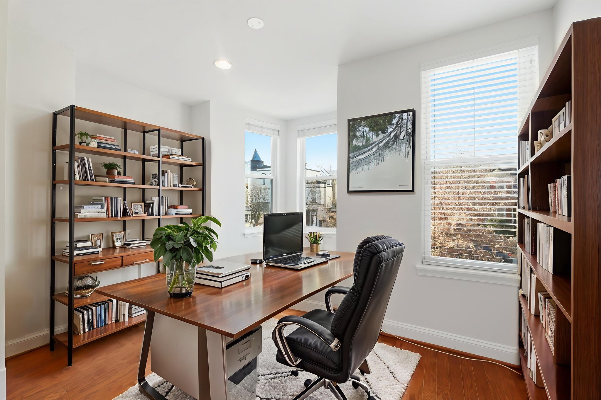 DSC03249 virtually staged.jpeg