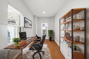 DSC03279 virtually staged.jpeg