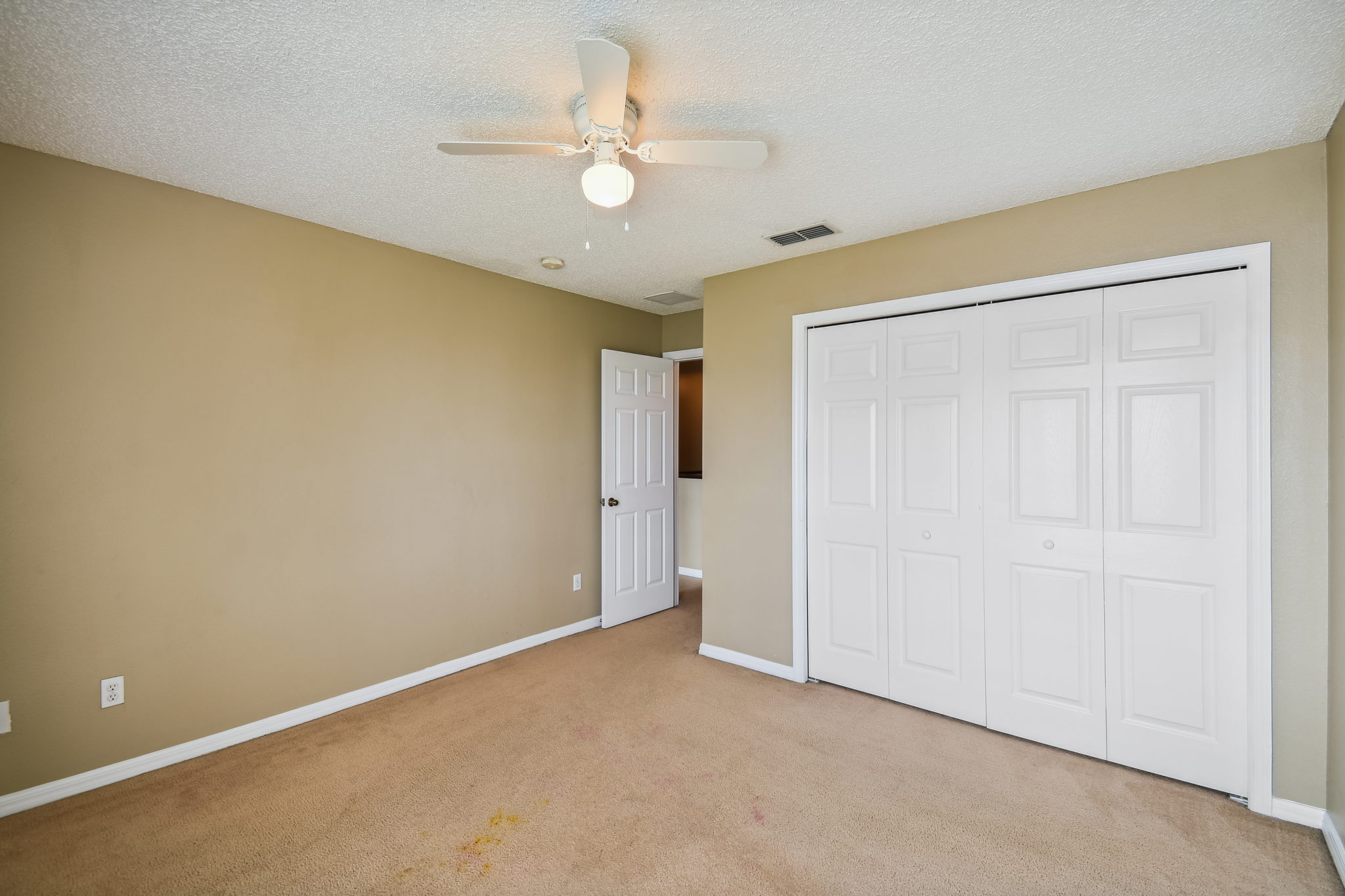 Bedroom 2-2nd floor
