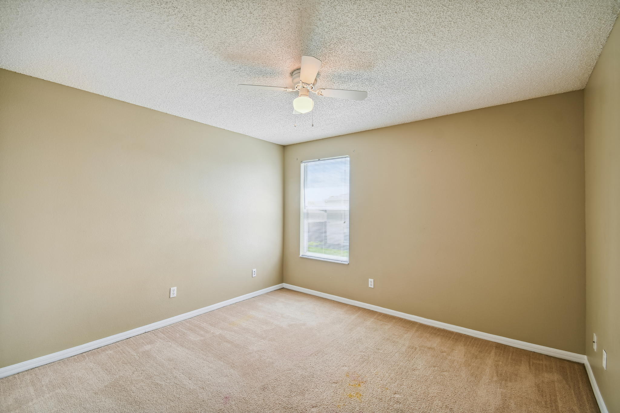 2nd floor bedroom 2